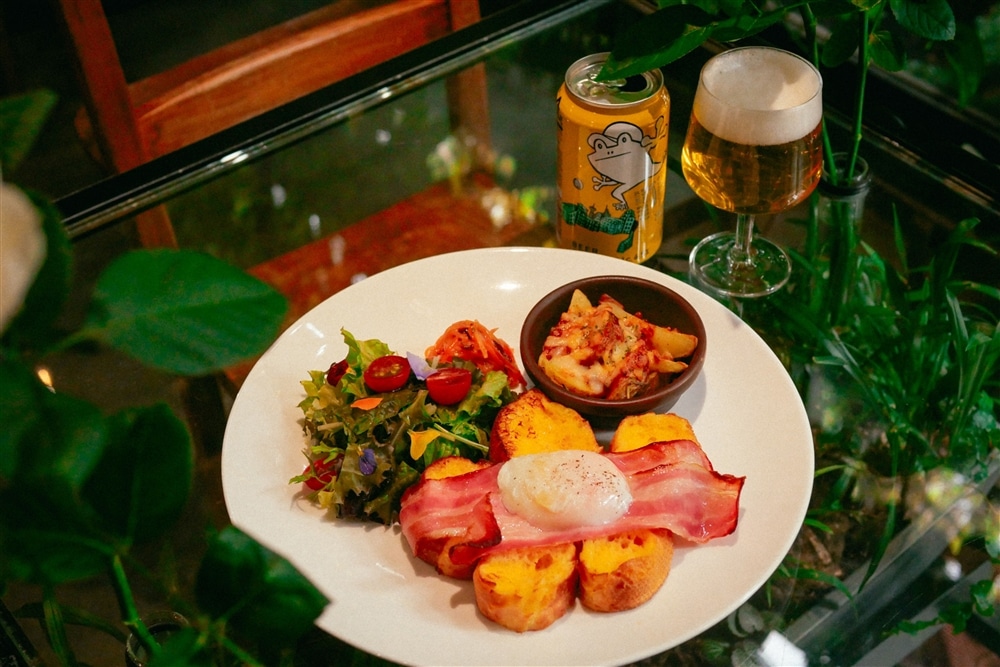 青山フラワーマーケットのお花のフレンチトーストプレート