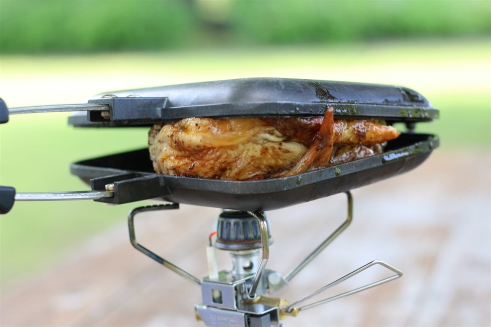 【ホットサンドメーカーで簡単調理!】ビアワークス看板メニュー「ローストチキン」と「ソーセージ」をはさみまくってみた