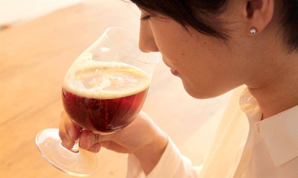 クラフトビールの楽しみ方入門編 | ビールの色・味・飲み方などわかりやすく解説！