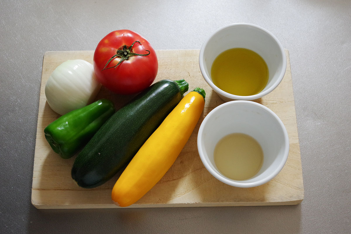 焼き夏野菜のベジタブルソースがけの材料