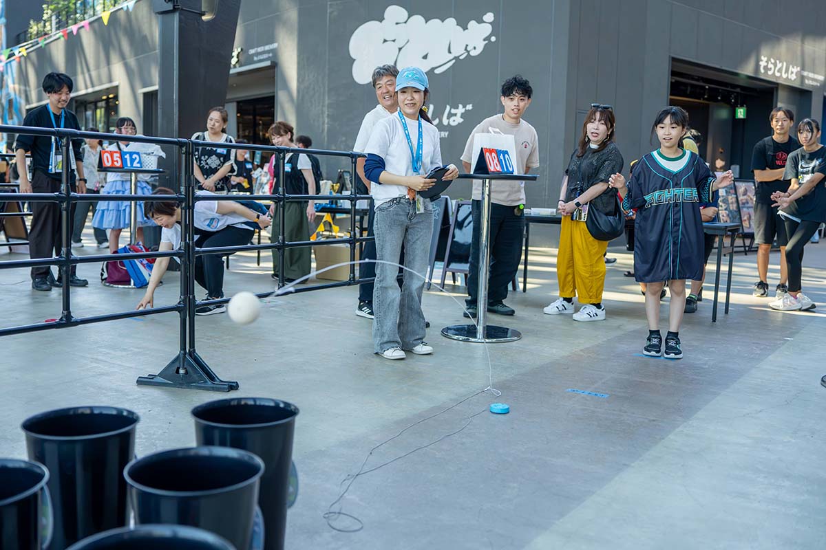 そらとしば 秋の麦酒祭2026 ベースボールビアポンの様子