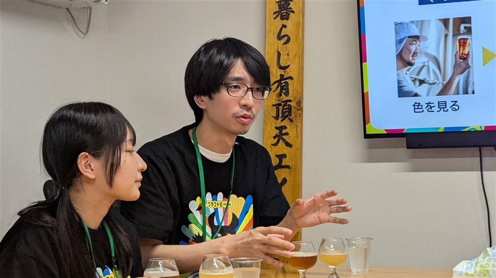 ２名の方がお話ししている姿