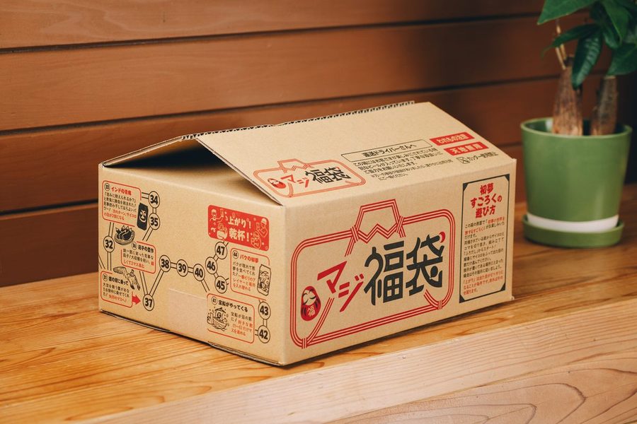 すごろくデザインの配送箱