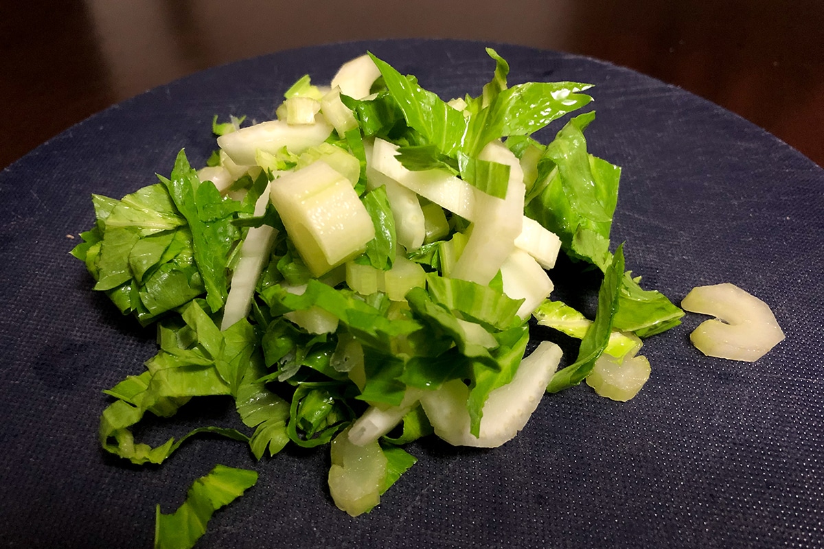 野菜を切る